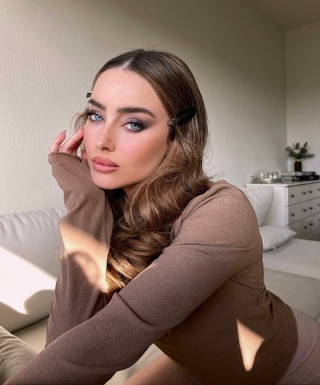 Effy Palarya porn star photos