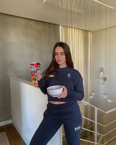 Effy Palarya model nude galleries