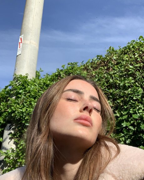 Effy Palarya pornstar nude images