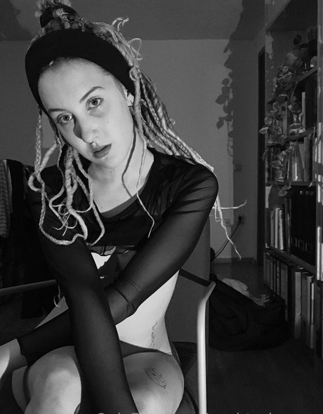 nachtschwarm model high quality photo