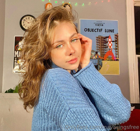 mayasingsfree star porn pics