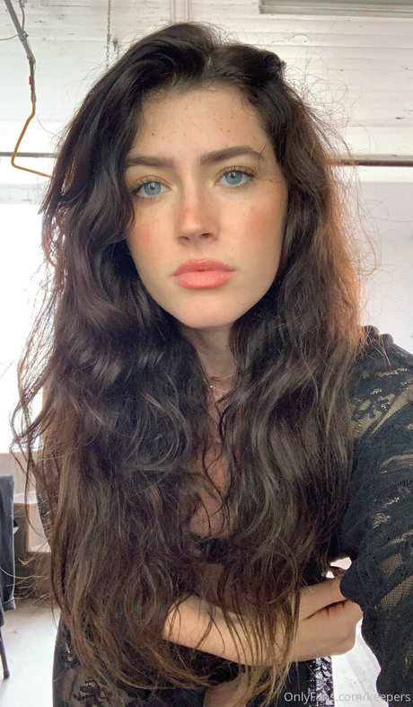 keepers nice model pic