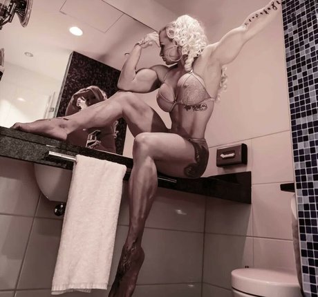 Marina Putziger high quality actress photos