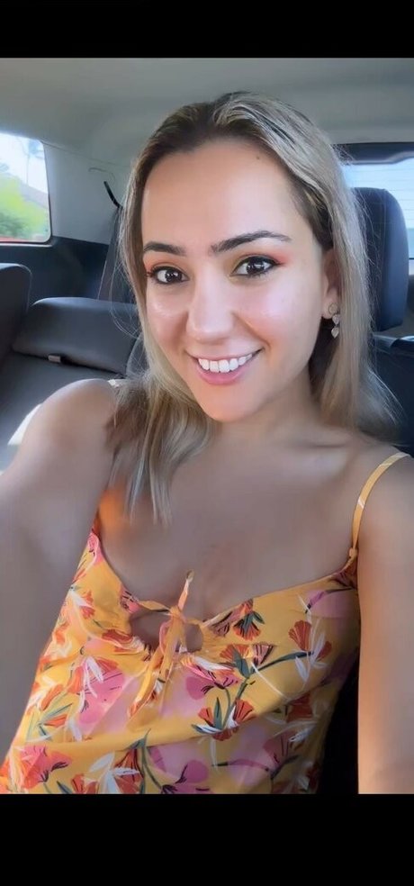 Selina Amini pornstar sexy images