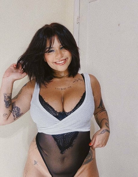 Kennya Raposo star hd pic