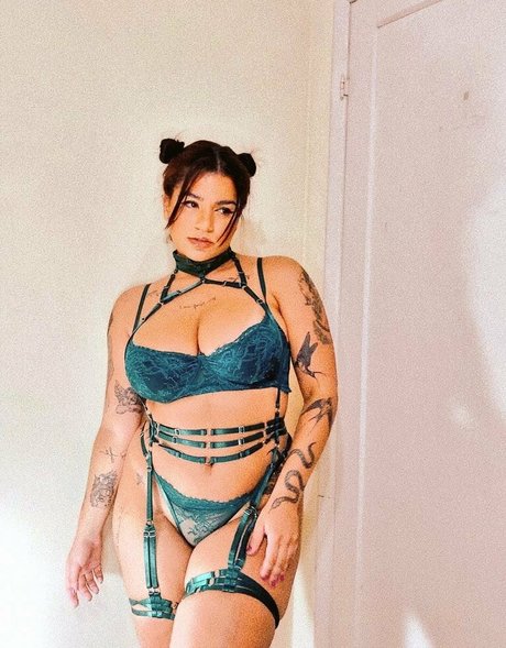 Kennya Raposo pornstar adult image