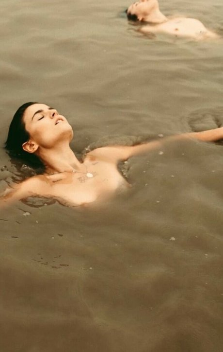 Lauryane Dion model sex gallery