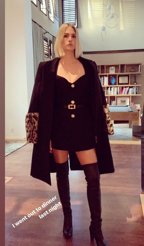 January Jones pretty pornstar archive