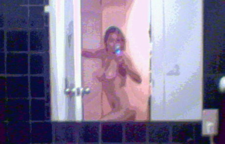 Leelee Sobieski model nude img