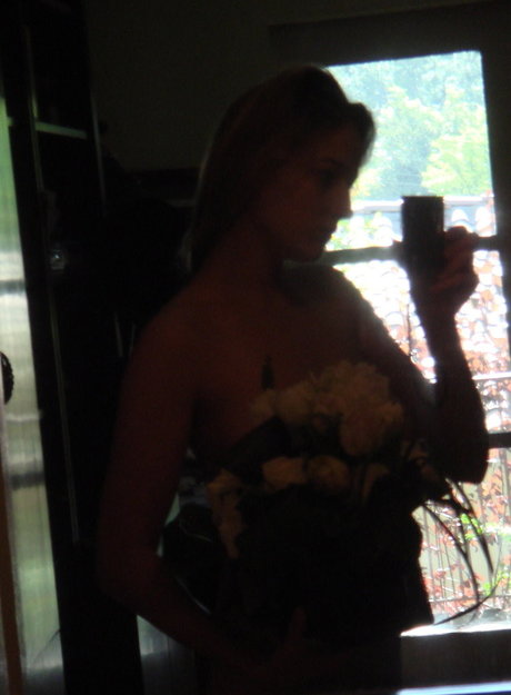 Leelee Sobieski star beautiful pic