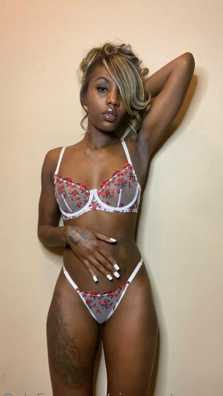 vipsweetonyxx nude star images