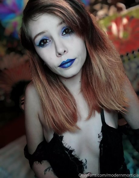 modernmorticia erotic star pic