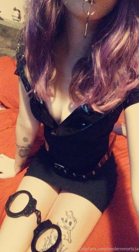 modernmorticia model sex gallery