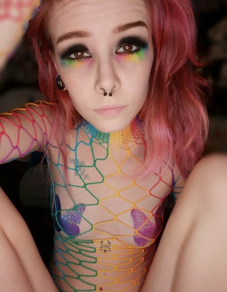 modernmorticia Profile pic