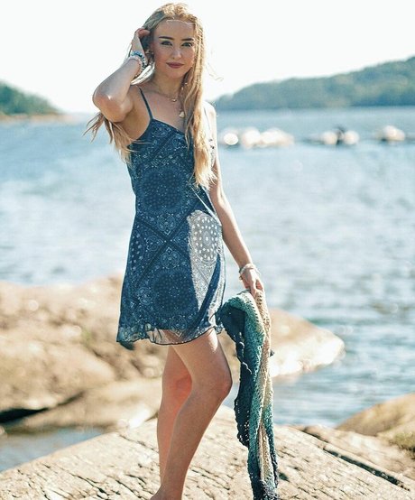 Idapod erotic model photo