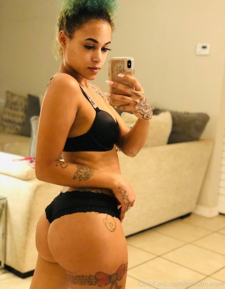 miinamariee model img