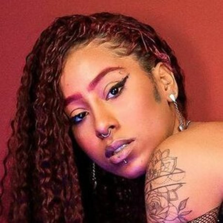 opaicriis beautiful actress galleries