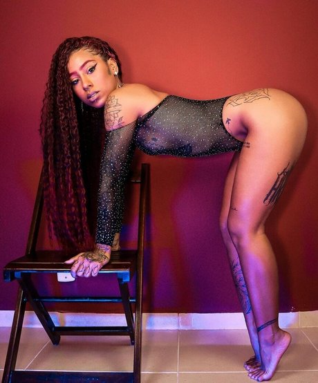 opaicriis model nudes gallery