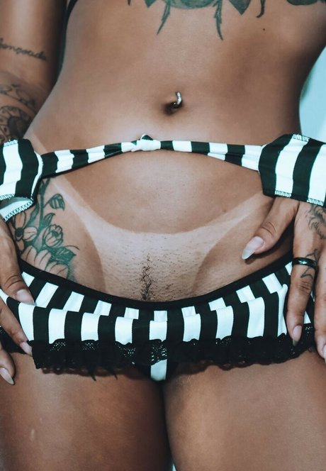 opaicriis model nudes image