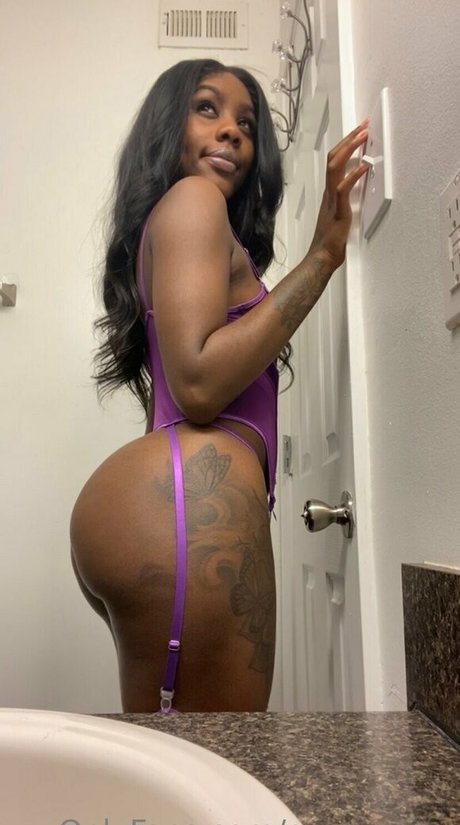 onyxxxxxx model adult pic