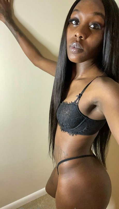 onyxxxxxx model hot image