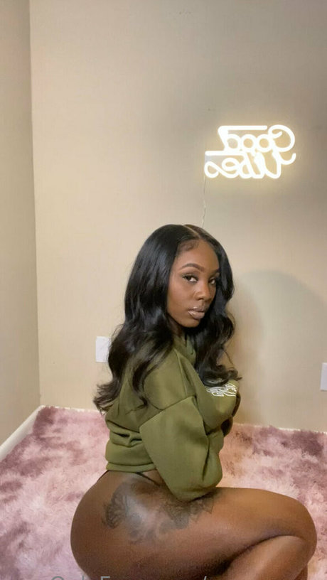 onyxxxxxx model exclusive picture