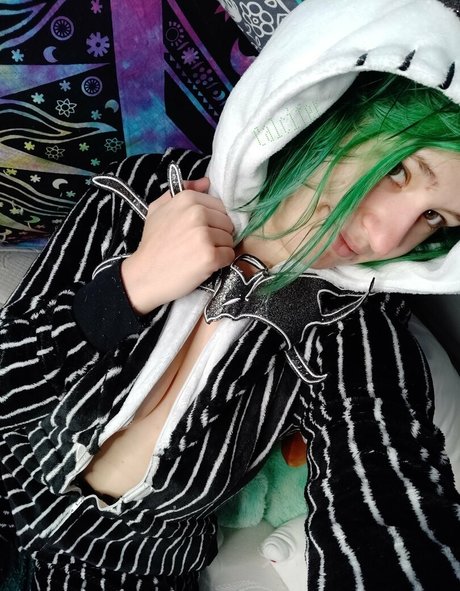 calcifer s model hot picture