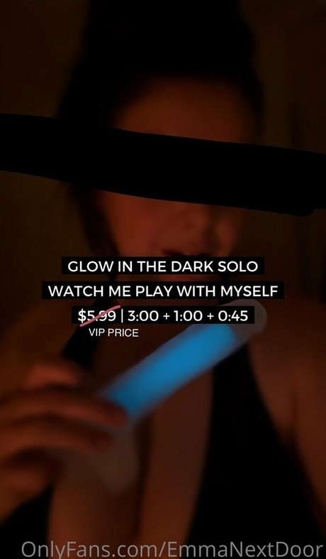 emmanextdoor nude model images