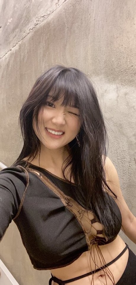 Aria Saki xxx actress images