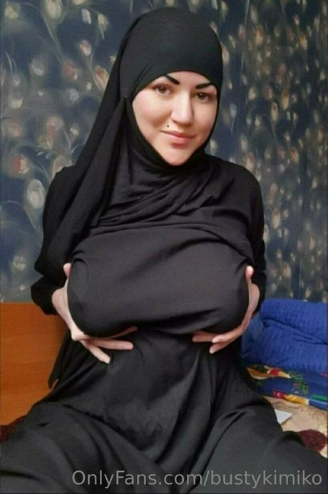 bustykimiko top model archive