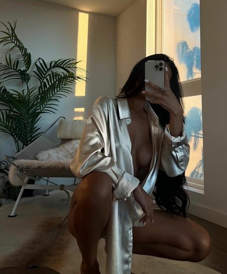 gold gypsy model beautiful images