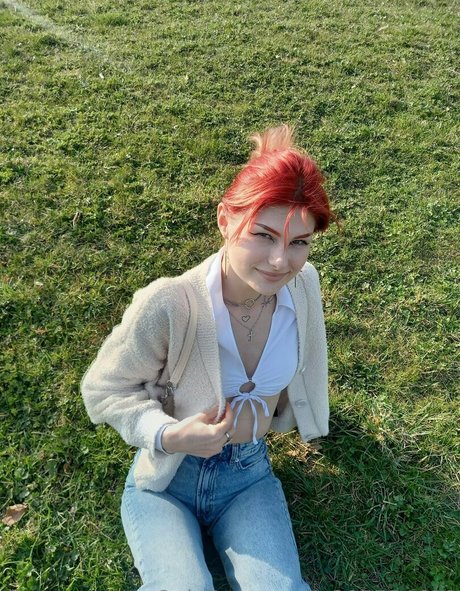 warmyflame nude actress pictures