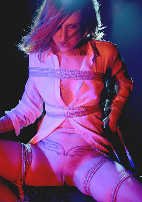 Shojo model erotic photo