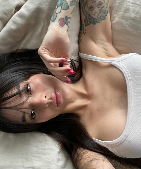 janadeoliveira_ sexy model image