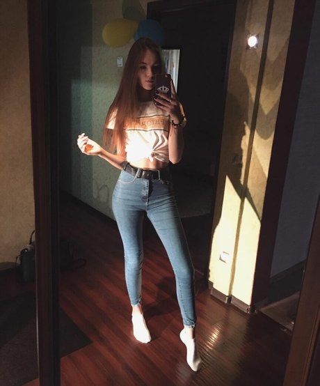 Alviik sexy star photo