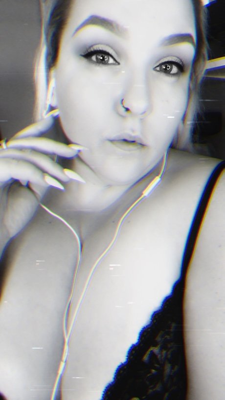 Sativa Siren top actress pics