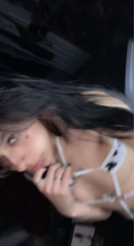 _Tiger_ naked model photo