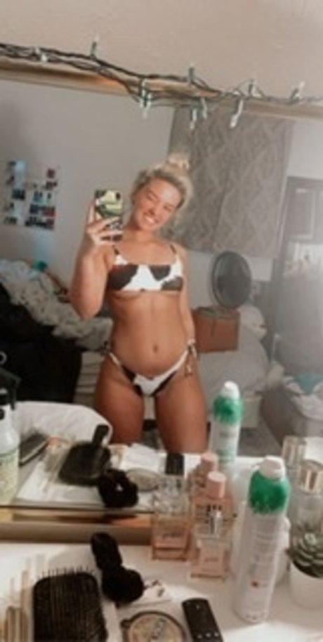 Sassy Girl_ pornstar nudes photo