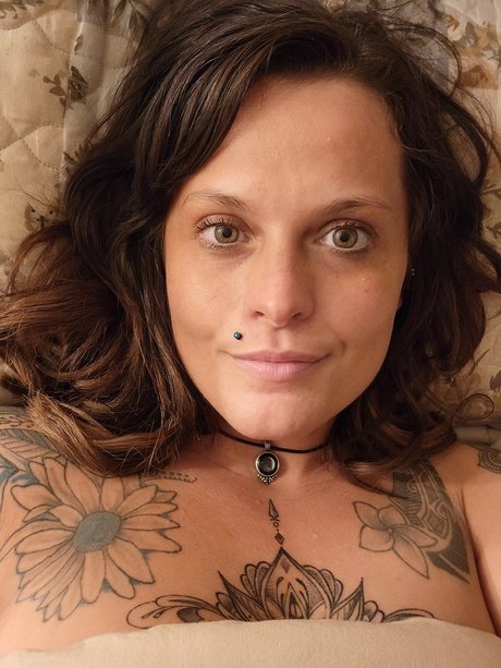 Sarah Skipworth sex model pictures