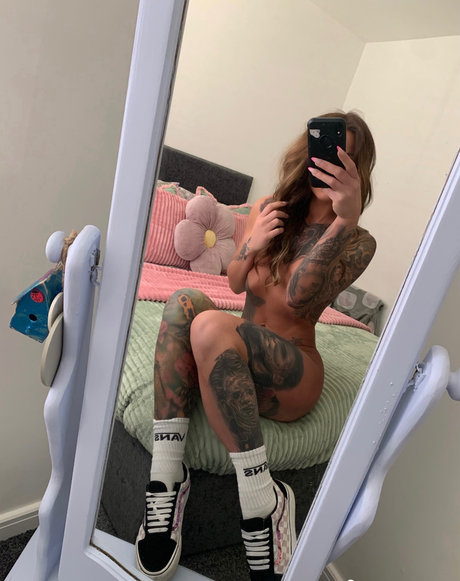 Sarah Smitheringale_ pornographic model photos