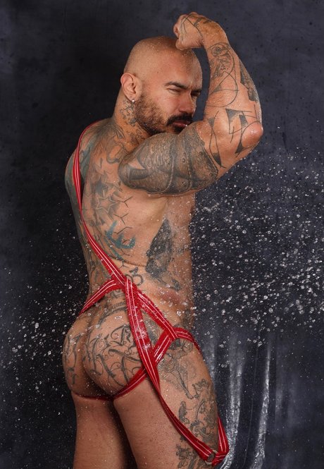 Santi Noguera model hot archive