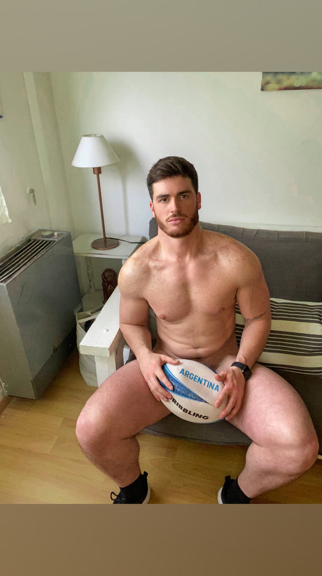 santiagoelissalt nude model pics