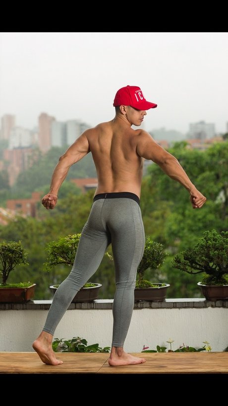 Santi asthetic art actress img