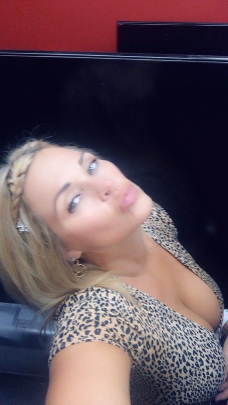 Santasvixxxen model nice img