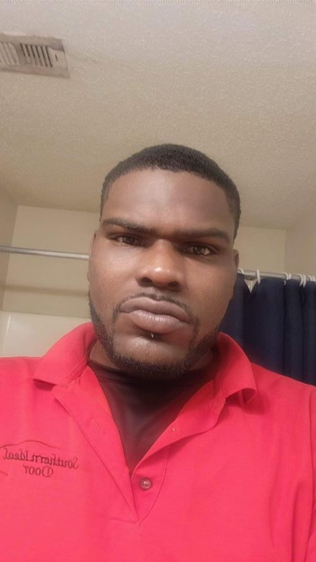 Man Dingo Warrior model hd photo