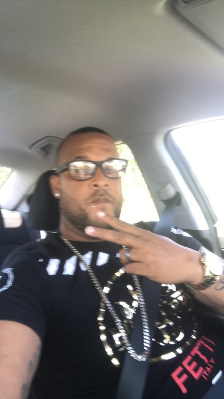 85m0t model nude images