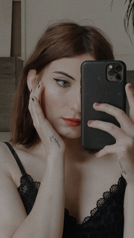 Sam Noskow best actress gallery