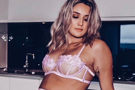 Samantha Adams free actress pics