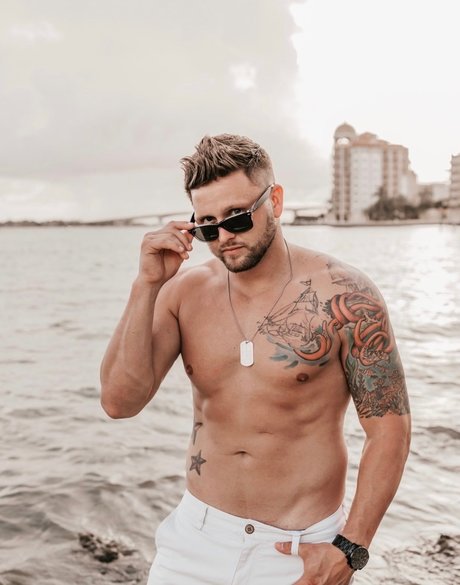 _guy nextdoor_ model free img