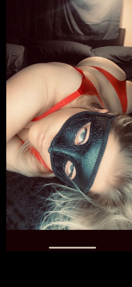 Saramarie1376 erotic star images